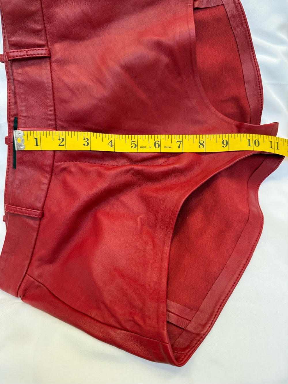 Lamarque Red High-Waist Leather Shorts - Picture 8 of 8